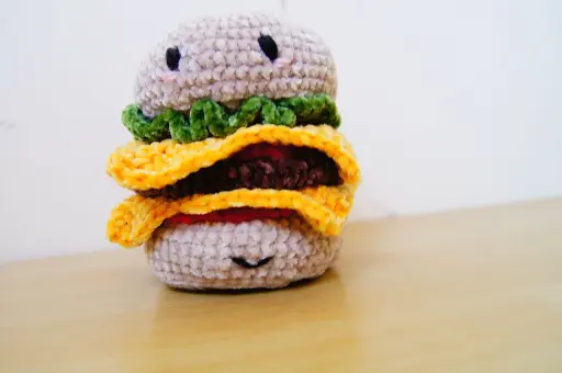 Freddy le burger en crochet
